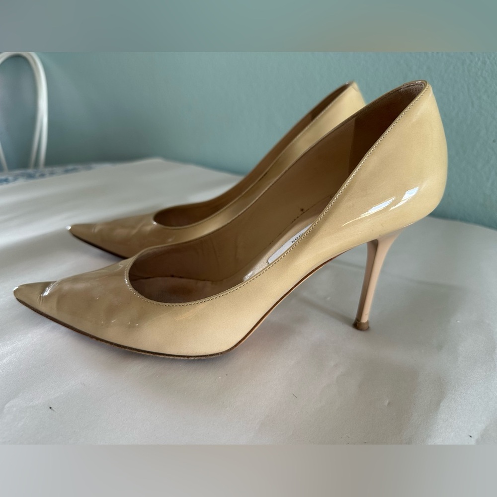 **** Jimmy Choo Size 39 Elegant Nude Patent Pumps
